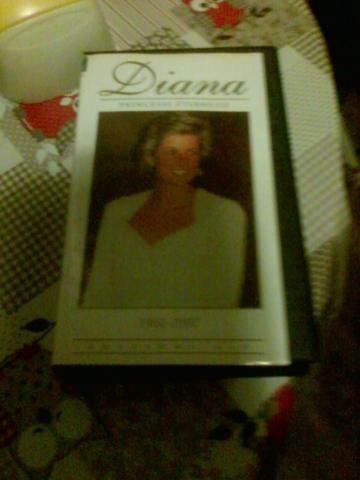  télévision portable et magnétphone cassette audio