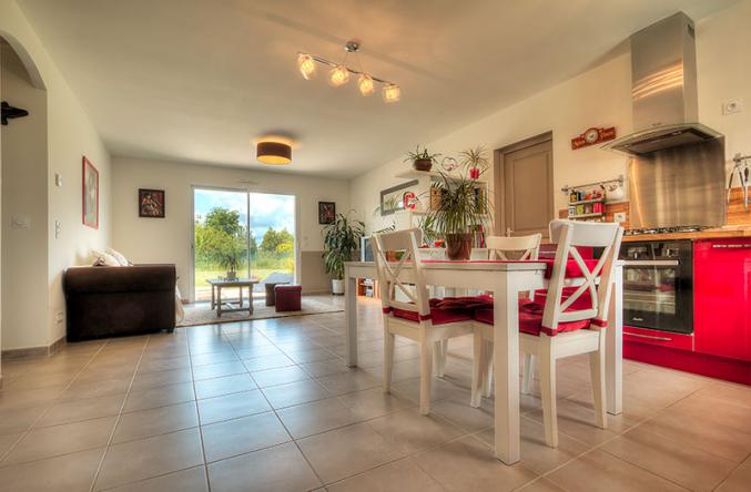 Maison récente de plain pied avec garage