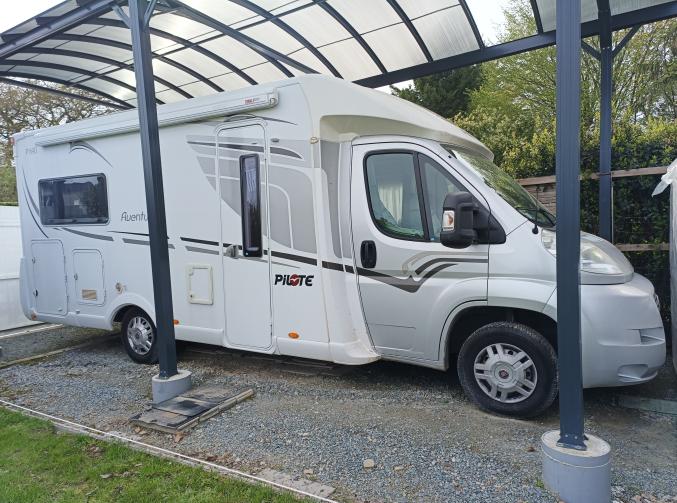  Camping car Pilote Aventura P690 LCA,