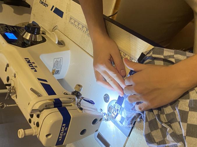 Retoucherie réparation et modifier les vêtements et accessoires