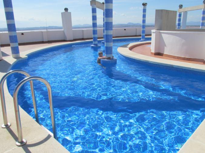 Appartement neuf avec piscine et garage