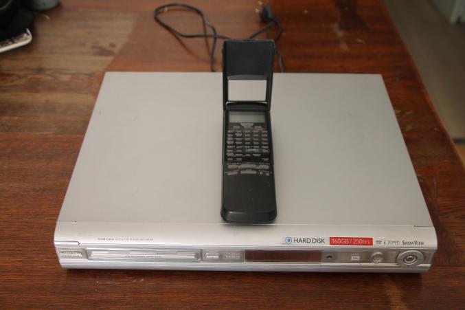 Lecteur Graveur DVD PHILIPS DVDR3300H Disque Dur