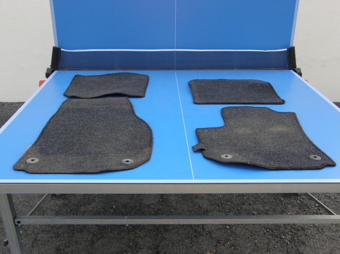 LOT DE 4 TAPIS POUR OPEL ZAFIRA