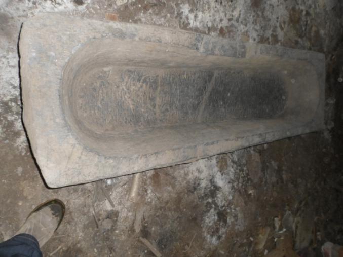 Abreuvoir en pierre bleu