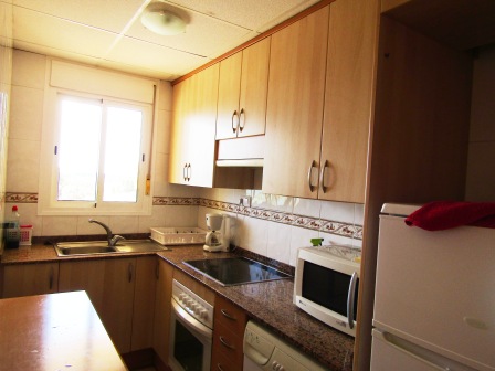 Dans résidence sécurisée  à 300m de la mer 