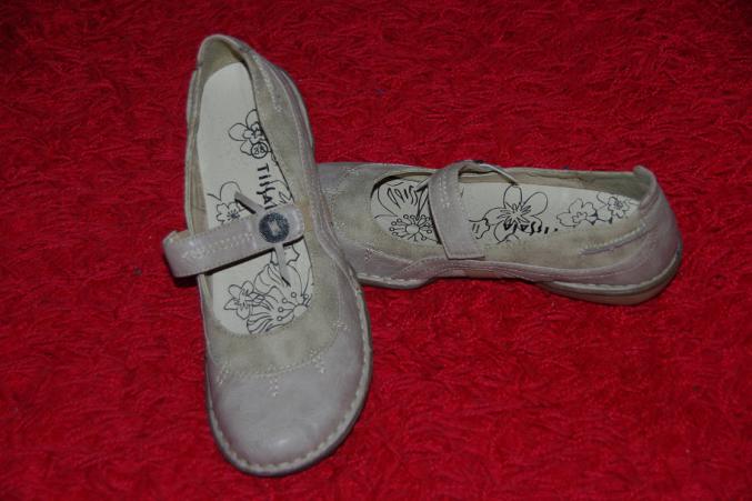 CHAUSSURES NEUVES taille 37