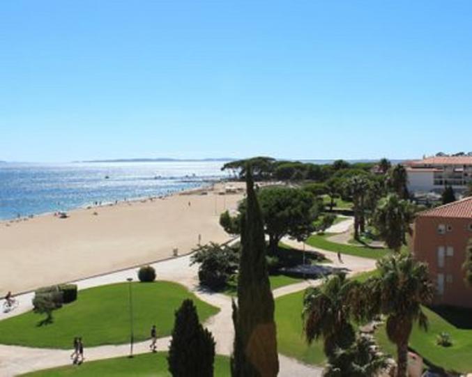 Location T3 bord de mer avec balcon et parking