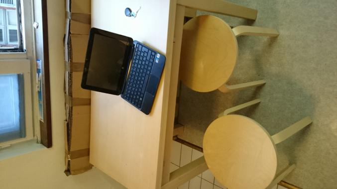 Meuble rangement, table, 4 tabourets, lit, matelas (IKEA)