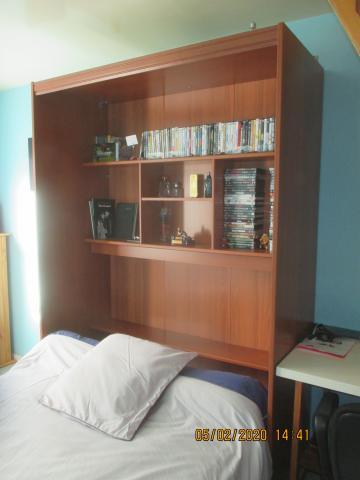 Vends LIT AMOIRE RABATTABLE AVEC SOMMIER 140