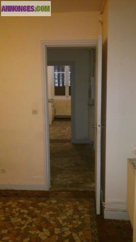 Loue Appart 2 pièces Montluçon 320€/mois charges comp