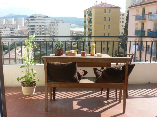 Ajaccio - F4 meublé près du centre ville,