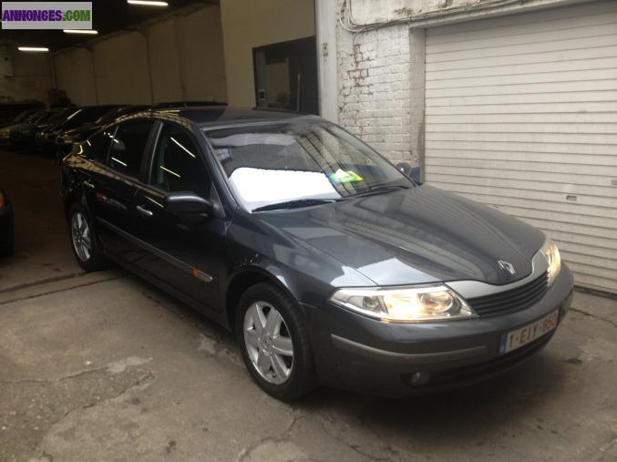 Renault laguna privilège navi couleur cuir etc....