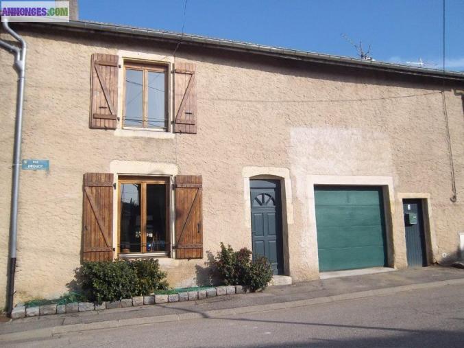 Maison de village de caractère à Velaine en Haye