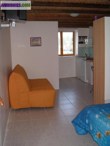 Studios meublés équipés 2 a 4 personnes avec piscine