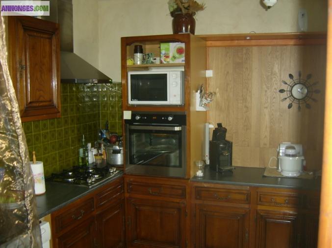 Grande maison proche commerce et lac