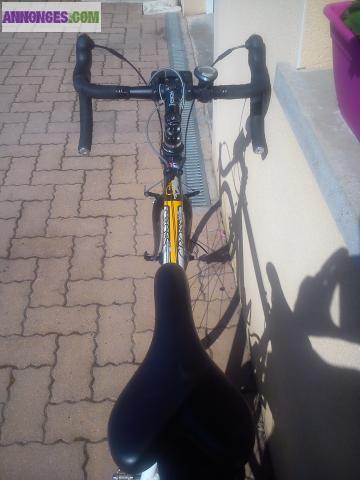 Un cyclo cross Compétition