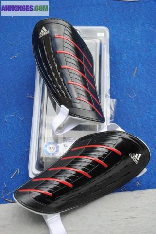 Protèges tibias neufs Marque Adidas