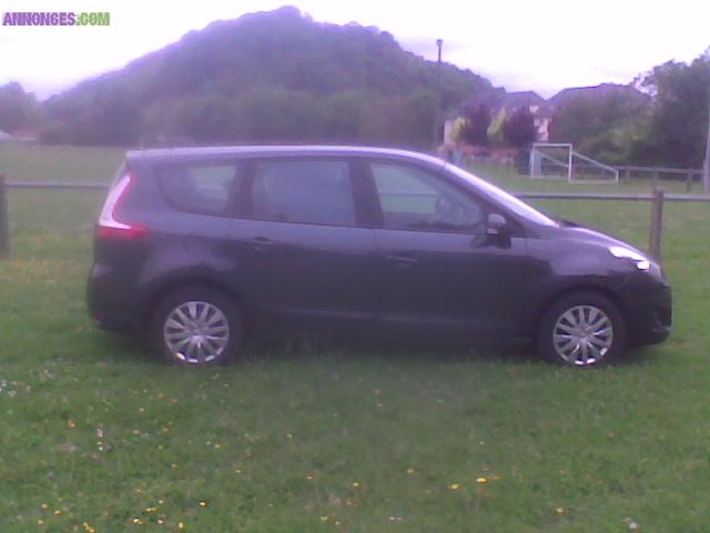 Grand SCENIC DCI 105 GPS Carminat