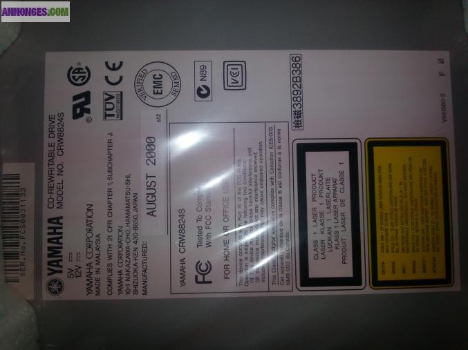 LECTEUR DISQUE COMPACT YAMAHA POUR TOUR PC