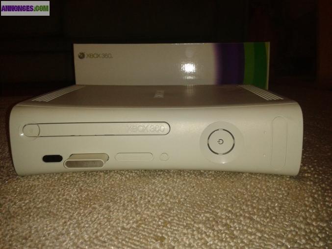 Xbox 360+kinect+manettes avec station de recharge+jeux