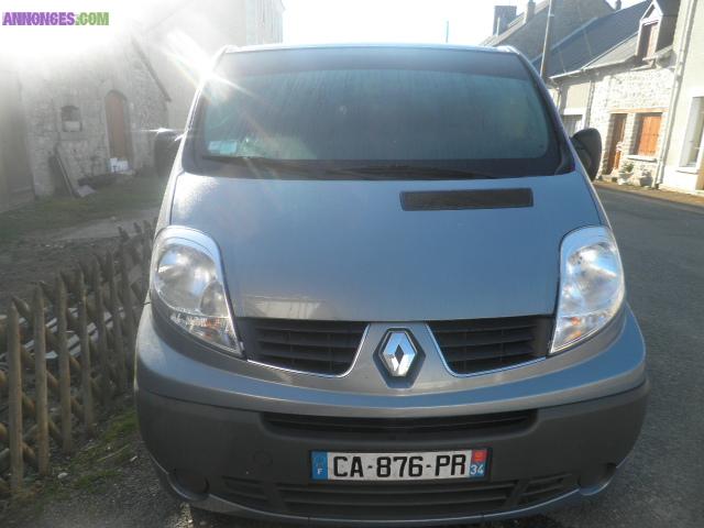 Renault trafic 2l