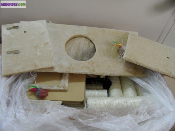 Arbre à chat griffoir 180 cm Neuf