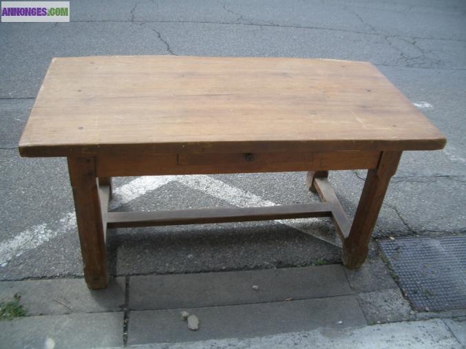 Table massive , chene