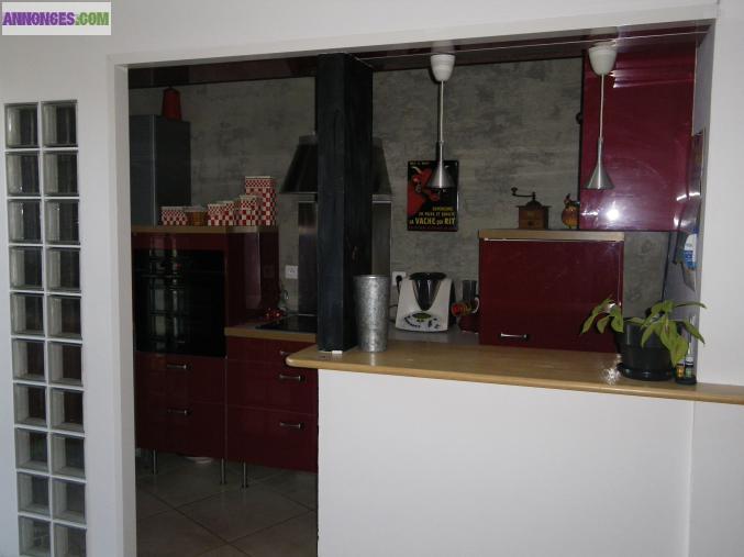 Maison de village R+2 rénovée, jardin piscine