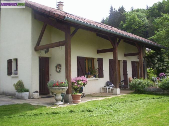 Vend villa dans hameau paisible