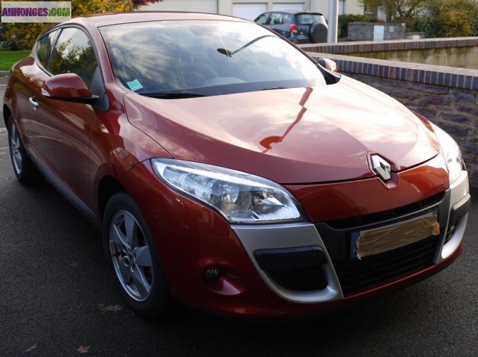 MEGANE COUPE DCI 105 DYNAMIQUE (12.2010)
