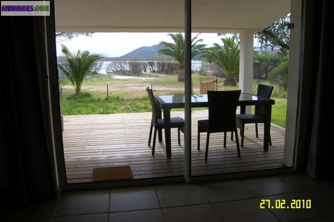 BAMBOU accès direct mer et plage sable.