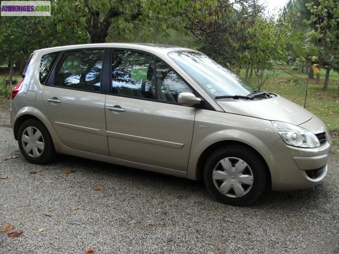 Scenic latitude 1.5l dci 105 ch peu de kms