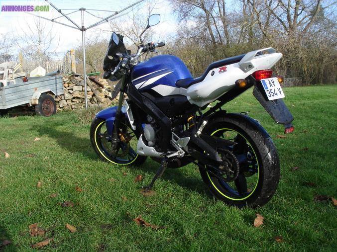 Magnifique Yamaha Tzr 2009 édition Rossi