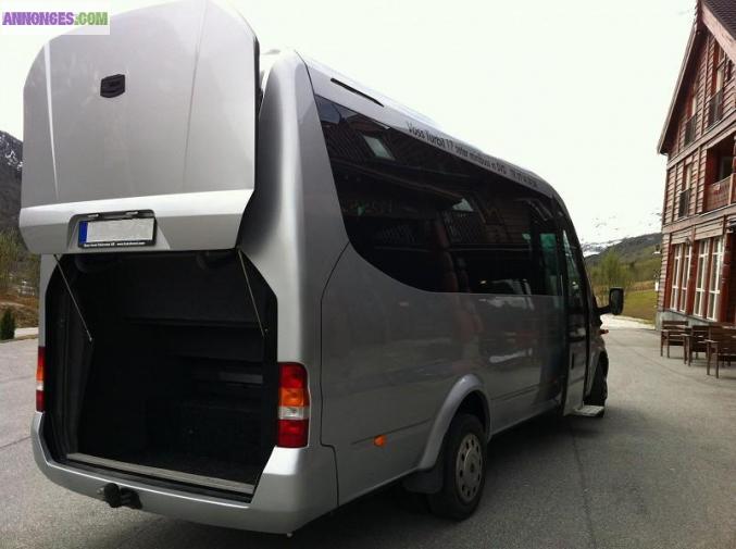 MinibussFord 2006