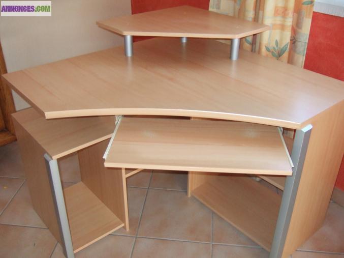 Bureau d'angle en bois clair