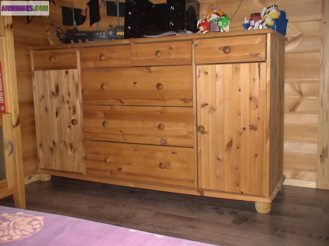 Bahut pin massif cocktail scandinave