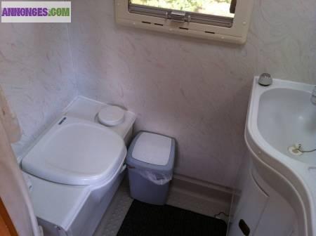 EURA Camping car, 7 m, 6 places, double planches