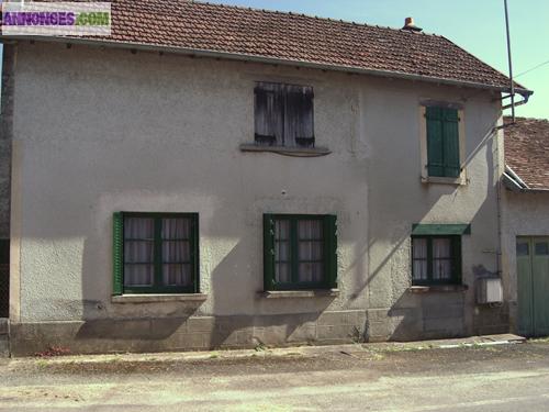 Maison de bourg indépendante