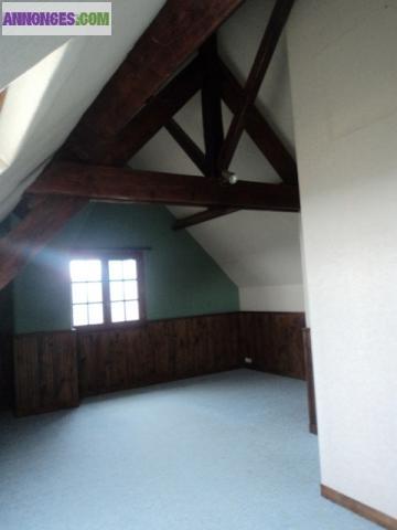 MAISON 140 m2 habitables sur 935 m2 sur terrain clos