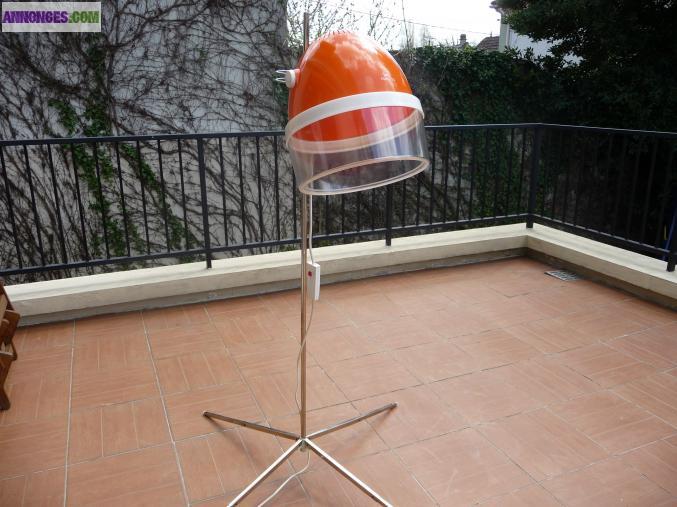 Casque séchoir sur pieds