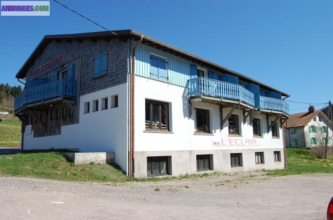 Appart dans chalet au pied des pistes ski/Vtt