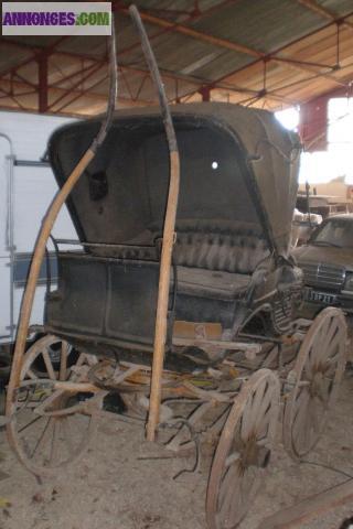 Véhicule hippomobile