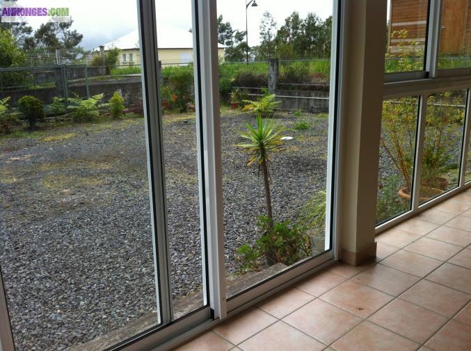 BELLE VILLA F4/5 MODERNE SUR 616 M²