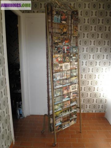 Présentoir à cartes postales