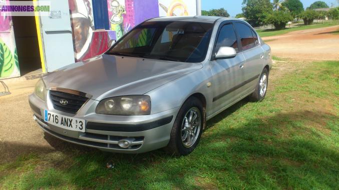 Vend hyundai elantra