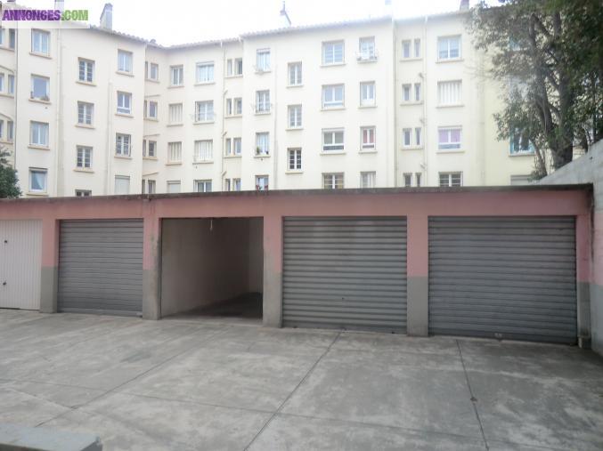 GARAGE EN VILLE
