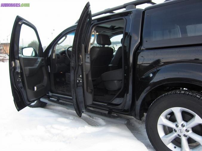 Nissan Navara LE Pick-up