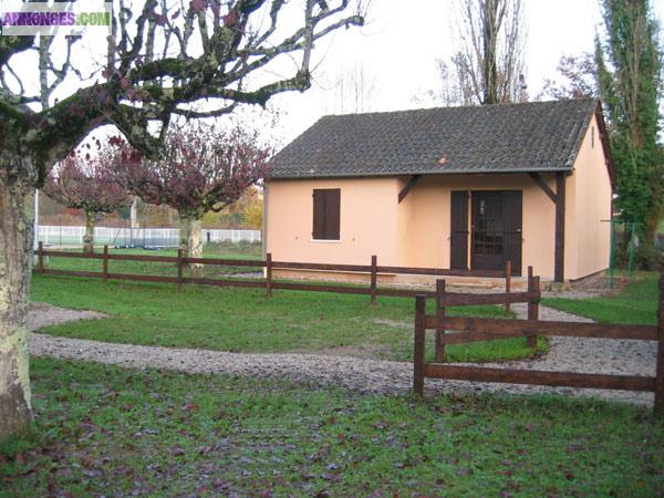 MAISON DE VILLE AVEC TERRAIN A 200 M DU CENTRE VILLE