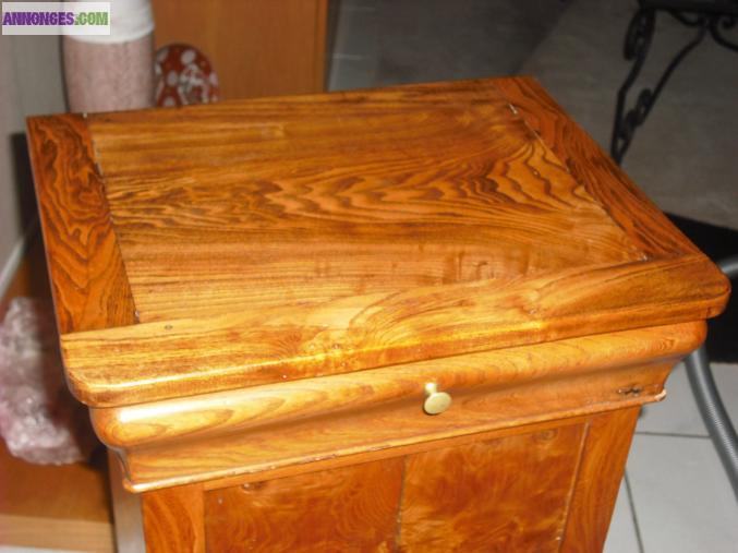 Chevet antiquaire