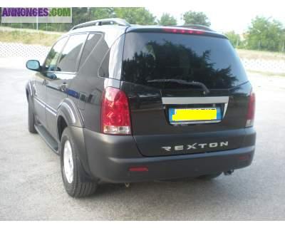 4/4 REXTON TOP PREMIUM